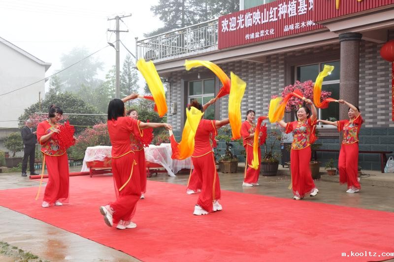 晓天镇：载歌载舞  推介文旅