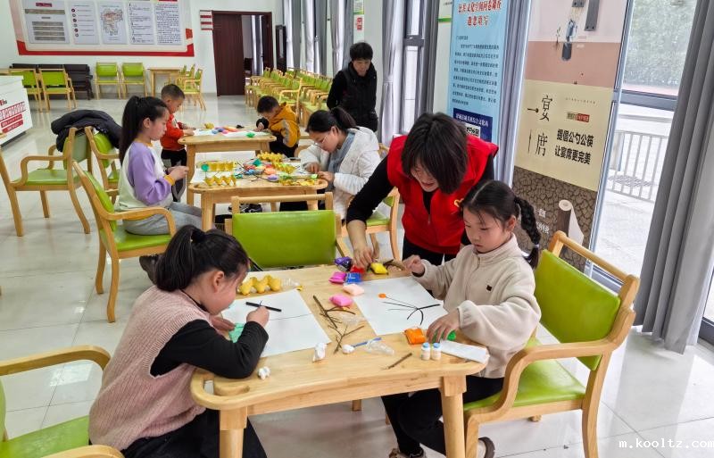 城关镇七星村举办“约绘春天”创意绘画活动